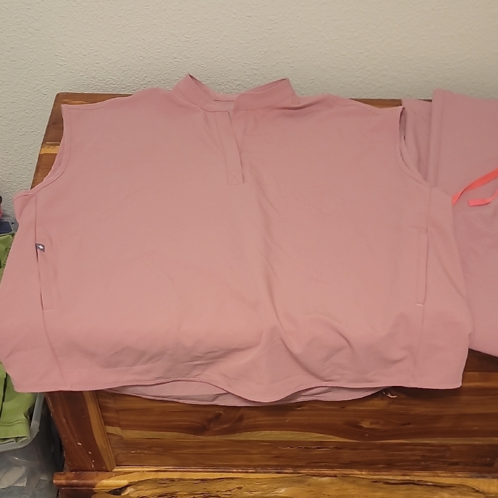 Figs Women's Blouse in Dusty Rose - Picture 2 of 7